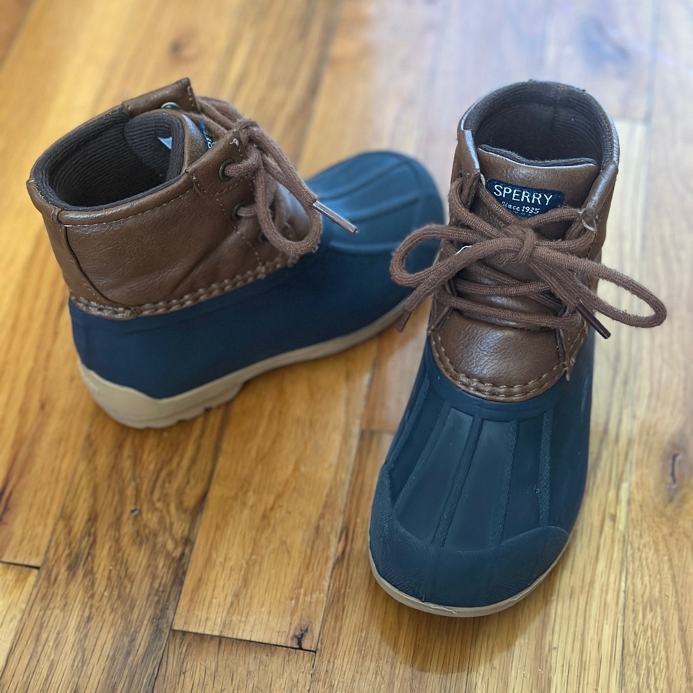 Kids SPERRY boots